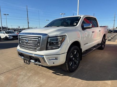 Used 2021 Nissan Titan Platinum Reserve w/ Moonroof Package image 4