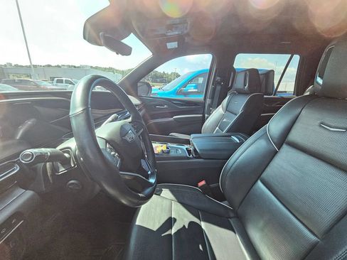 Used 2023 Cadillac Escalade Sport w/ LPO, ONYX Package AWD/4WD image 12