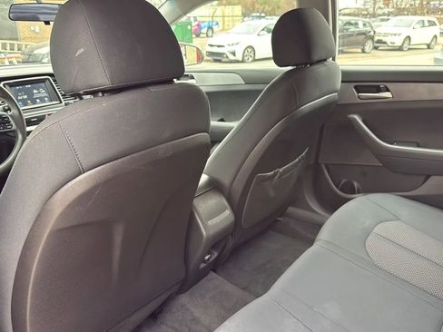 Used 2019 Hyundai Sonata SE image 17