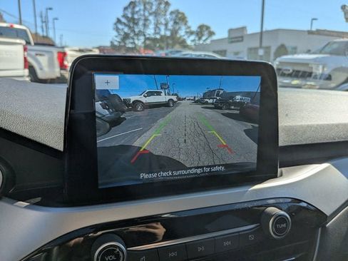 Used 2020 Ford Escape SE image 22