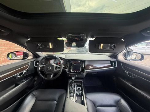 Used 2018 Volvo S90 T5 Momentum w/ Convenience Package image 19