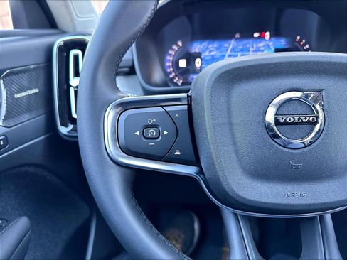 New 2026 Volvo XC40 B5 Plus w/ Climate Package AWD/4WD image 17