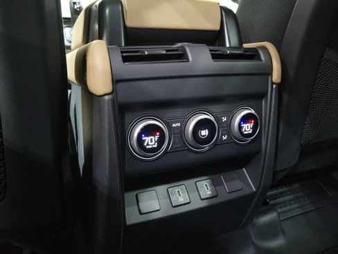 New 2026 Land Rover Defender 110 V8 AWD/4WD image 23