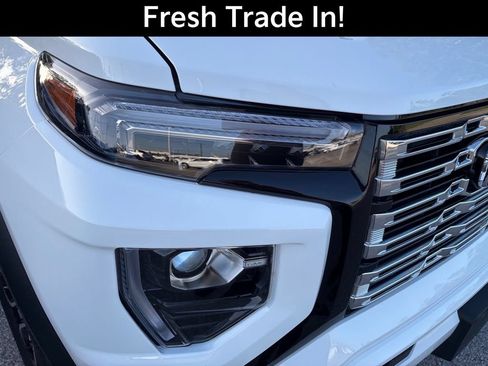 Used 2025 GMC Canyon Denali AWD/4WD image 5