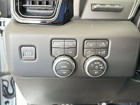 New 2026 GMC Sierra 1500 AT4X AWD/4WD image 19