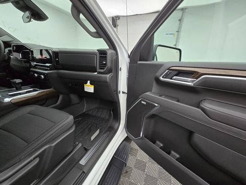 New 2026 GMC Sierra 1500 Elevation w/ Preferred Package image 32