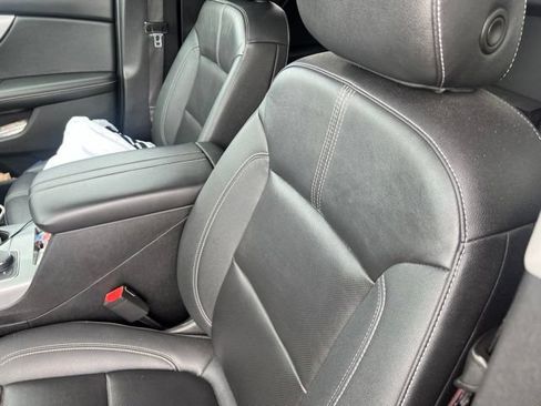 Used 2023 Chevrolet Blazer LT w/ Sound & Technology Package AWD/4WD image 9