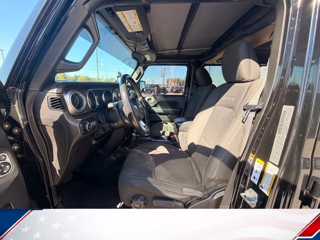 Used 2019 Jeep Wrangler Unlimited Sahara AWD/4WD image 17