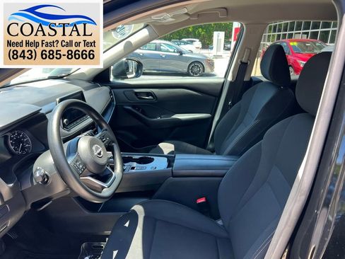 Used 2024 Nissan Rogue S FWD image 9