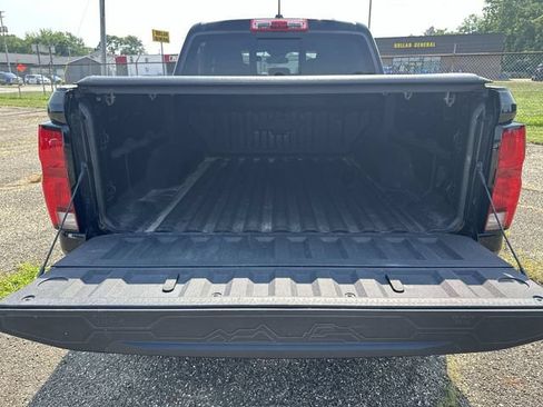 Used 2023 Chevrolet Colorado Z71 w/ Z71 Convenience Package 2 AWD/4WD image 23