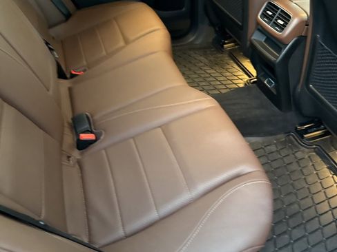 Used 2025 Mercedes-Benz GLE 350 4MATIC image 6