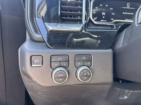 Used 2024 GMC Sierra 1500 Elevation AWD/4WD image 29