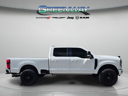 Used 2026 Ford F250 Platinum AWD/4WD image 4