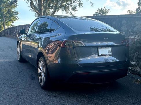 Used 2023 Tesla Model Y Long Range image 17