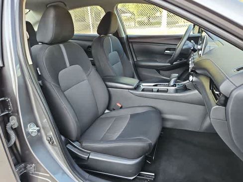 Used 2024 Nissan Sentra SV FWD image 18