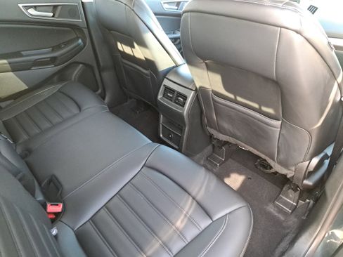 Used 2024 Ford Edge SEL image 11