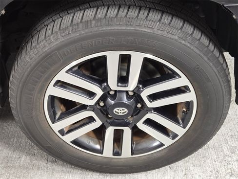 Used 2015 Toyota 4Runner SR5 image 10