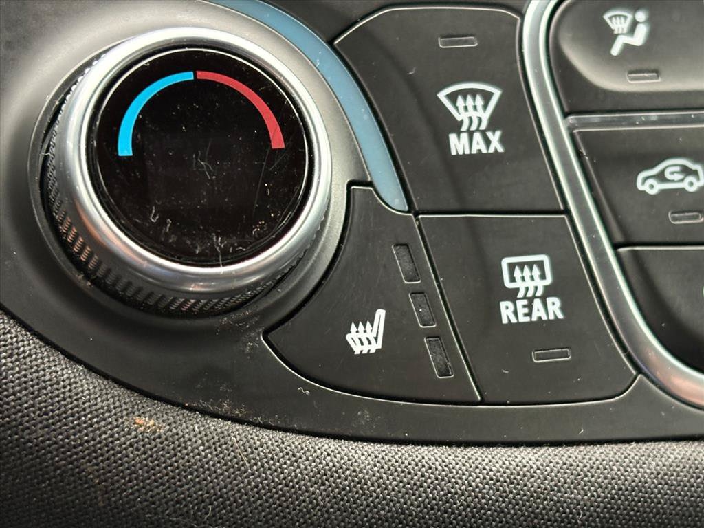 Used 2025 Chevrolet Malibu LT FWD image 14