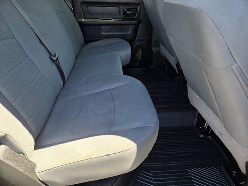 Used 2018 RAM 1500 Express RWD image 11