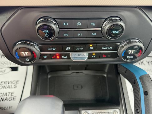 Used 2023 Ford Bronco Wildtrak AWD/4WD image 21