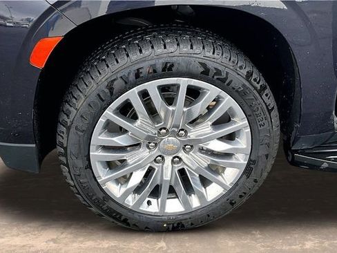 Certified 2023 Chevrolet Suburban RST AWD/4WD image 35