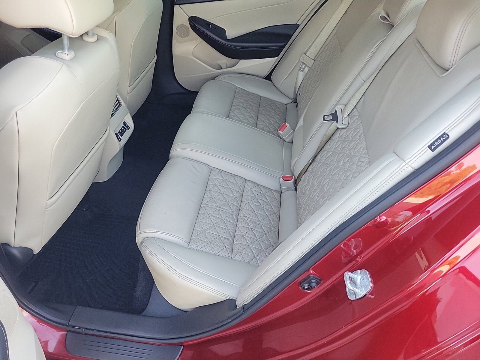 Used 2022 Nissan Maxima Platinum w/ Sport Mat Group FWD image 15