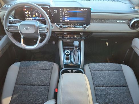 Used 2024 Chevrolet Colorado ZR2 w/ Technology Package image 10