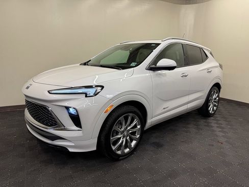 Used 2024 Buick Encore GX Avenir w/ Avenir Technology Package image 1