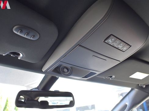 Used 2019 Dodge Grand Caravan GT image 18