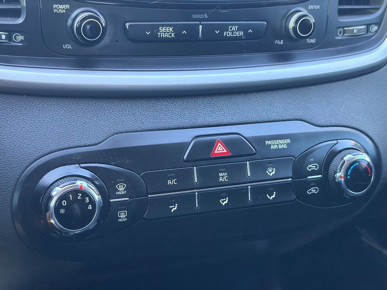 Used 2017 Kia Sorento FWD image 20
