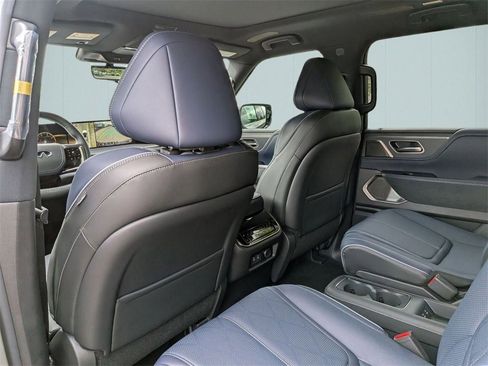 New 2026 INFINITI QX80 4WD w/ Sport Exterior Package image 27