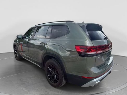 Used 2024 Volkswagen Atlas Peak Edition SEL AWD/4WD image 6