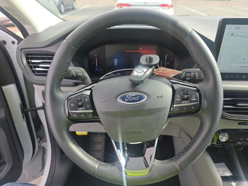 Used 2023 Ford Escape Active w/ Tech Pack #1 AWD/4WD image 12