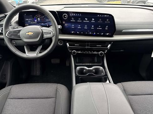 New 2026 Chevrolet Traverse LT image 13