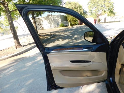 Used 2008 BMW X5 3.0si image 11