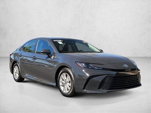Used 2025 Toyota Camry LE FWD image 3