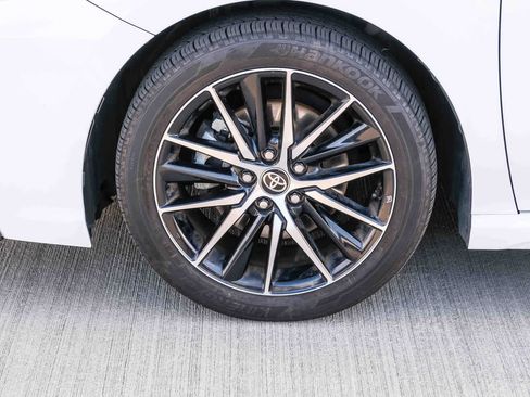 Used 2023 Toyota Camry SE w/ Convenience Package FWD image 10