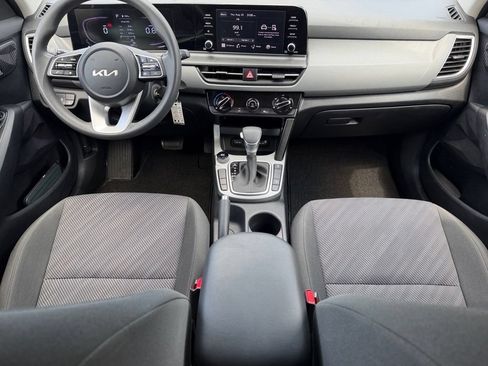 Used 2024 Kia Seltos LX AWD/4WD image 16