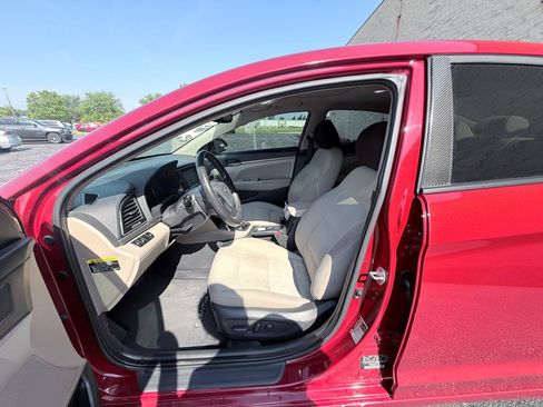 Used 2017 Hyundai Elantra Value Edition FWD image 10
