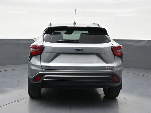Used 2024 Chevrolet Trax RS w/ Driver Confidence Package FWD image 4