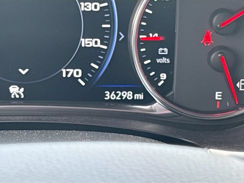 Used 2023 Chevrolet Traverse High Country w/ LPO, Floor Liner Package FWD image 12