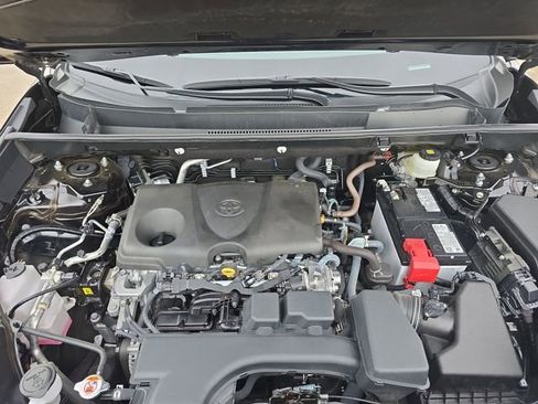 Certified 2024 Toyota RAV4 XLE Premium image 31