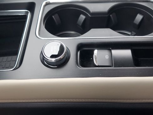 New 2026 Lincoln Corsair Premiere image 23