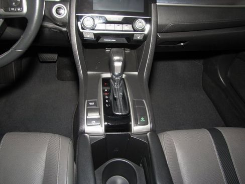 Certified 2018 Honda Civic Touring image 15