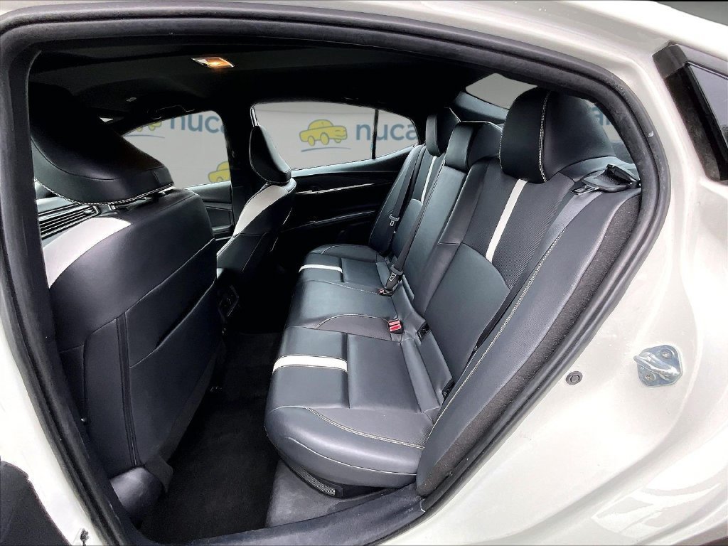 Used 2025 Toyota Camry SE FWD image 15
