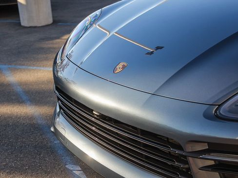 Used 2019 Porsche Cayenne image 11