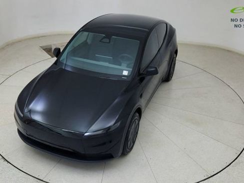 Used 2026 Tesla Model Y 2WD image 69