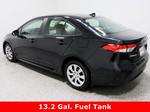 Used 2022 Toyota Corolla LE image 9