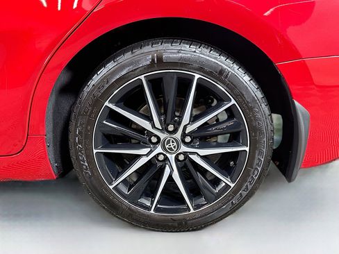 Used 2023 Toyota Camry SE image 28