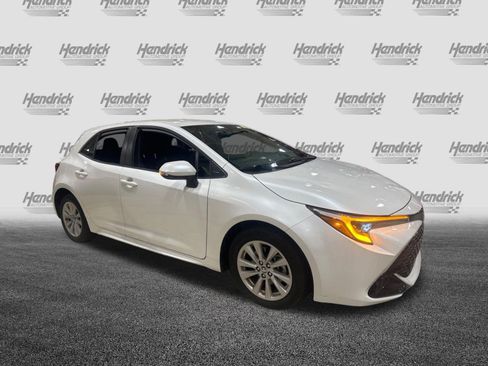 Used 2024 Toyota Corolla SE FWD image 3